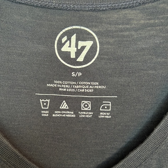 Boston Red Sox Navy V-neck T-shirt - Picture 4 of 8